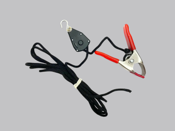 MOUNTING CLAMP FOR SELF-WORK ("THIRD HAND")